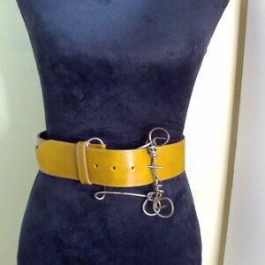 French Connection Belt in a Brown. Size is small